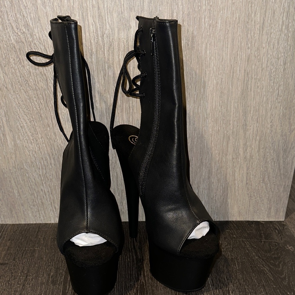 Pleaser Adore 1018 Black Platform Peep-Toe Boots